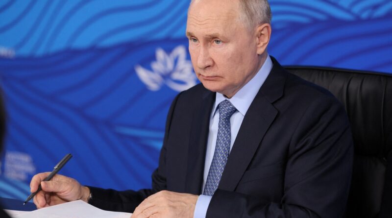 President Putin signed an order on entry for Ukrainians 0