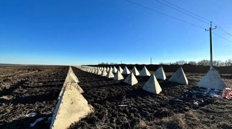 Russia set a `dragon tooth` trap, blocking the advance of Ukrainian tanks 0