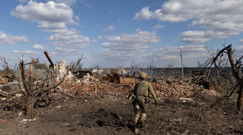 Ukraine broke through Russia's key defense layer, Moscow tried to patch the hole 0